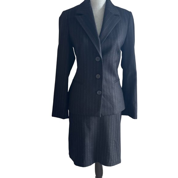 Women's 2pcs Wool Pinstriped Skirt Suit sz 8 -  Black - Picture 1 of 14